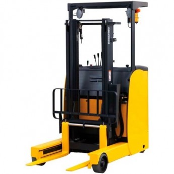 Ричтрак KOMATSU FB25RL-4 Ричтрак KOMATSU FB25RL-4